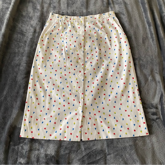 Madison Dresses & Skirts - Vintage Button Down Fruit Skirt